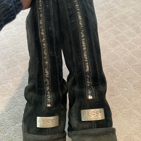 UGG Tall Boot - Picture 4 of 5